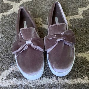 Isaac Mizrahi Velvet Soho Bow Shoes NWOB 12